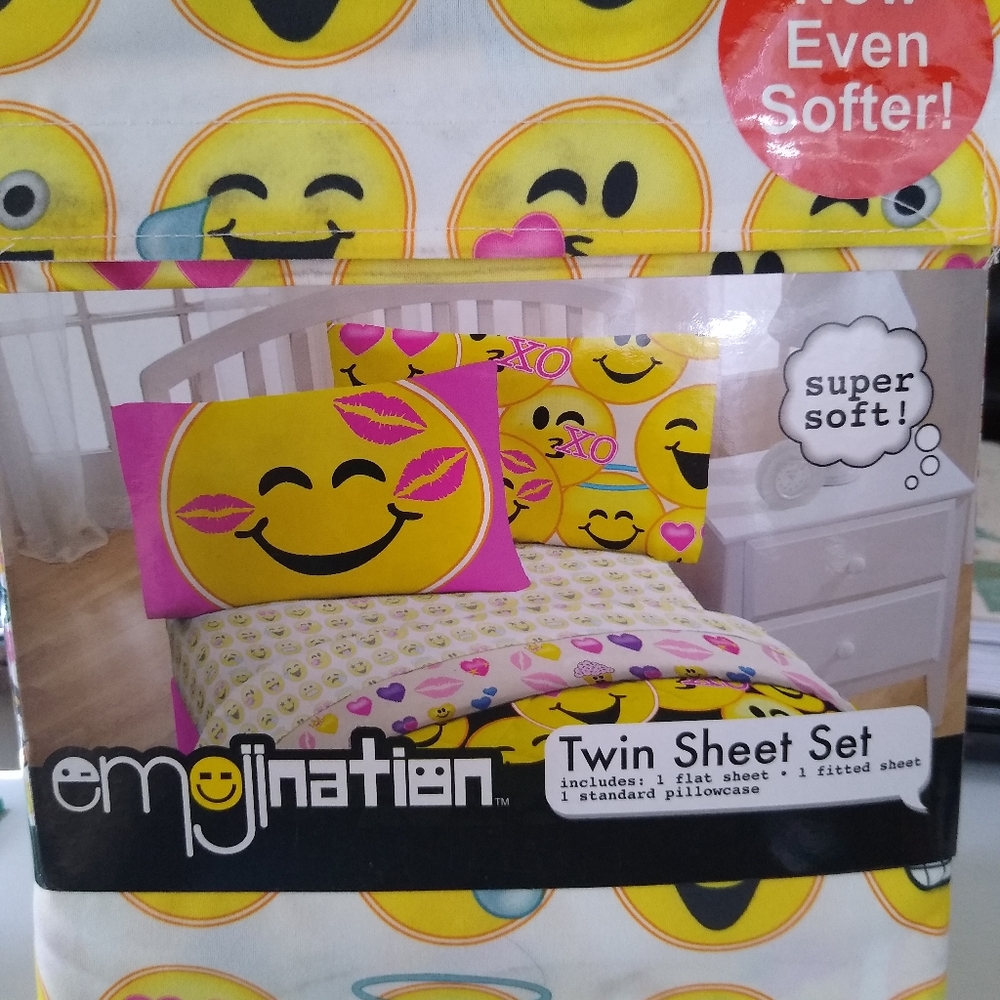 Twin sheet set